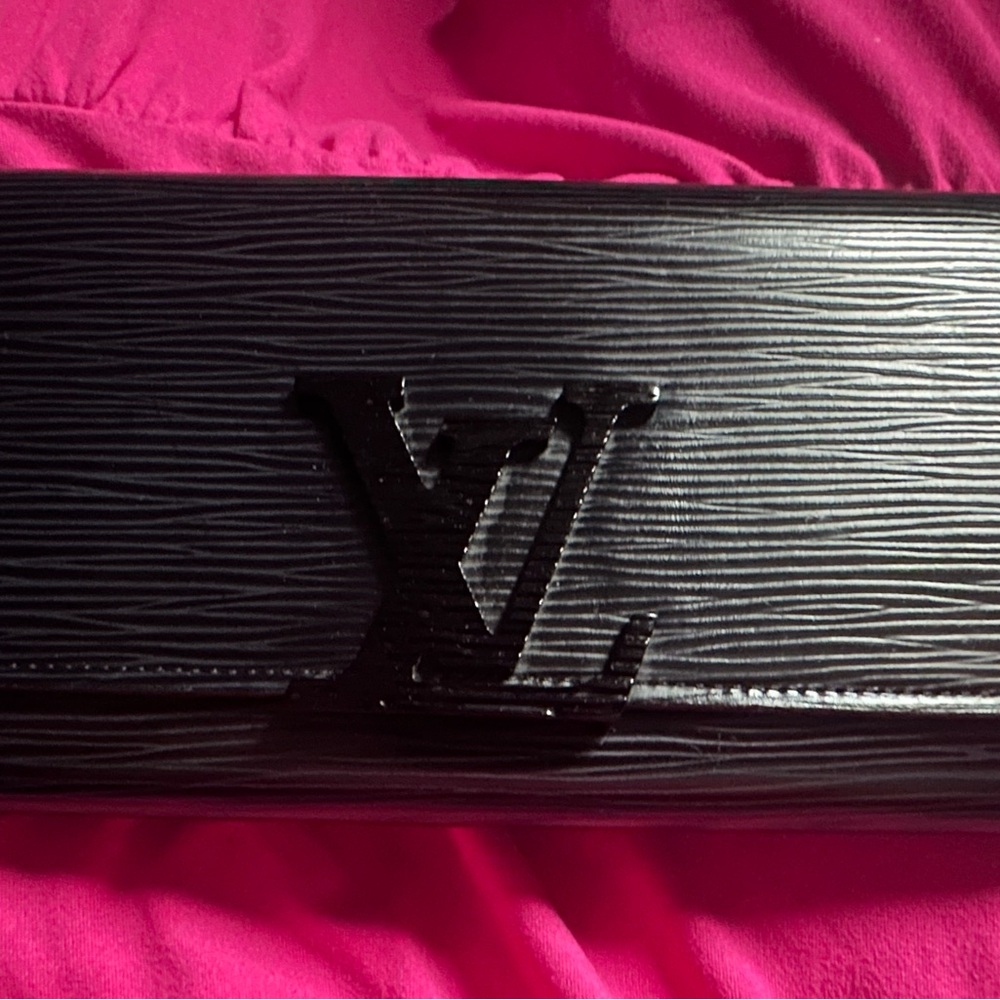 Louis Vuitton Epi Louise Wallet - Picture 2 of 11